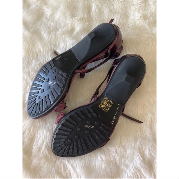 DKNY made in Italy Velvet sandal